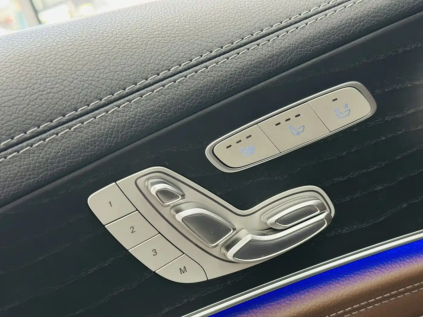 Mercedes-Benz E-Class 2020 E 300 L Sport Luxury Model фото 17
