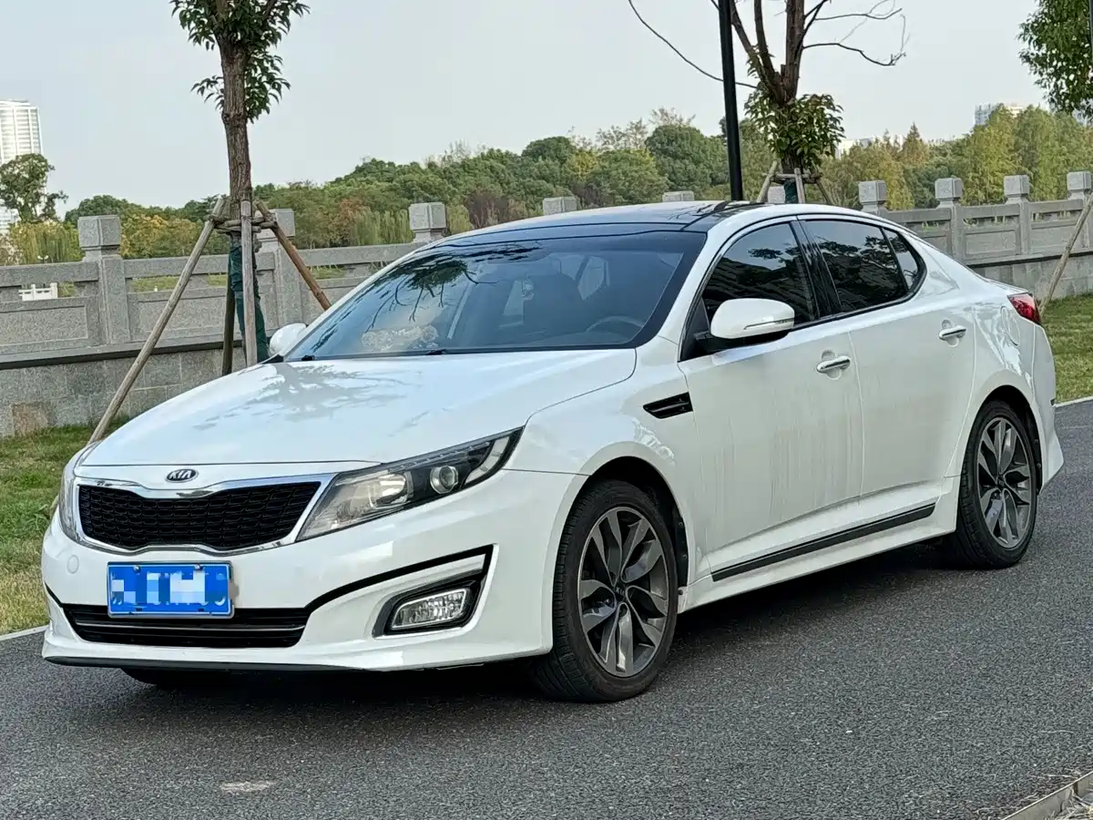 Kia K5 2015 2015 2.0L Automatic GLS