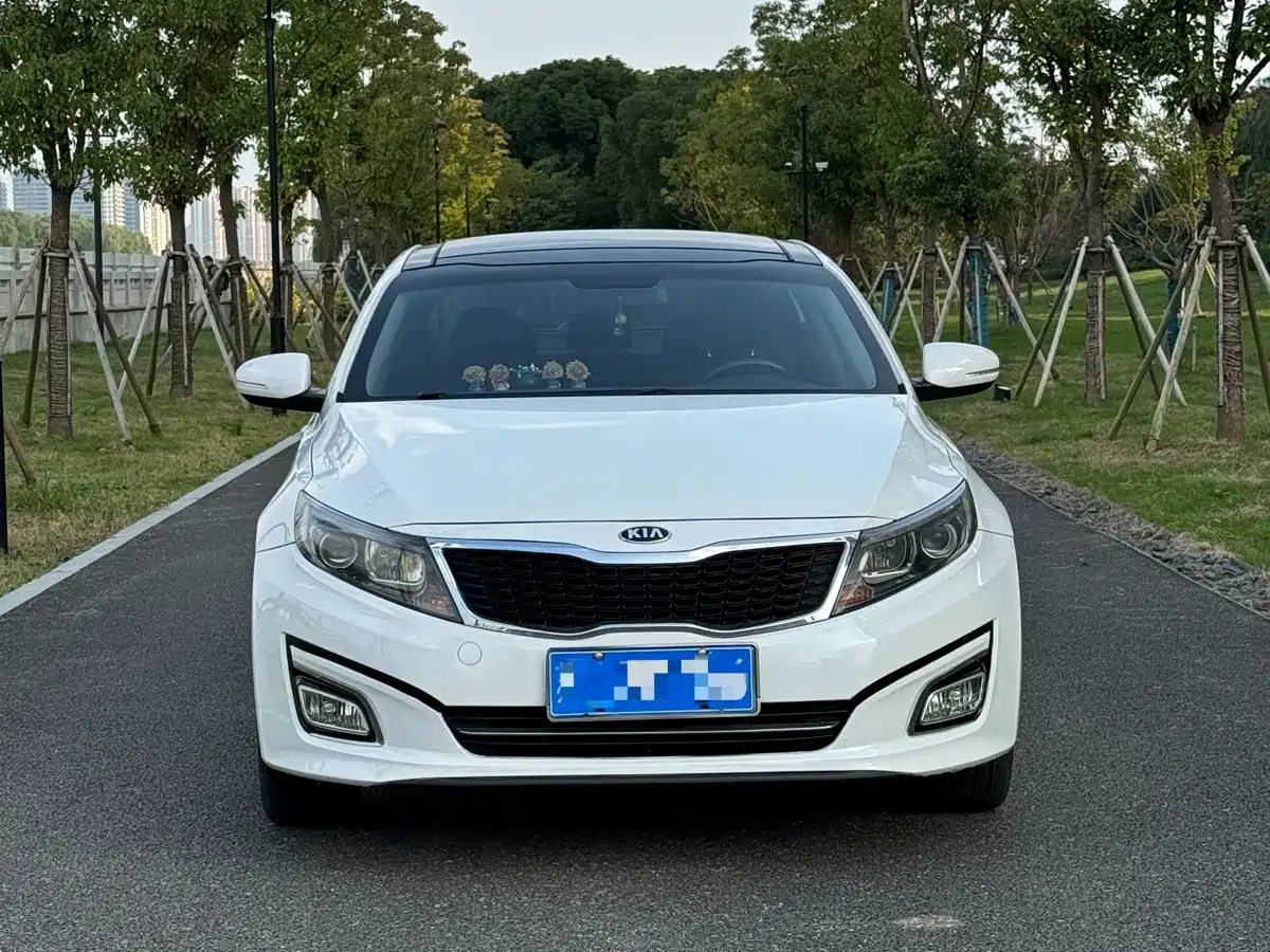 Kia K5 2015 2015 2.0L Automatic GLS