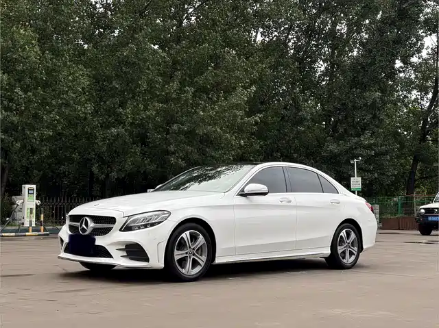 Mercedes-Benz C-Class 2020