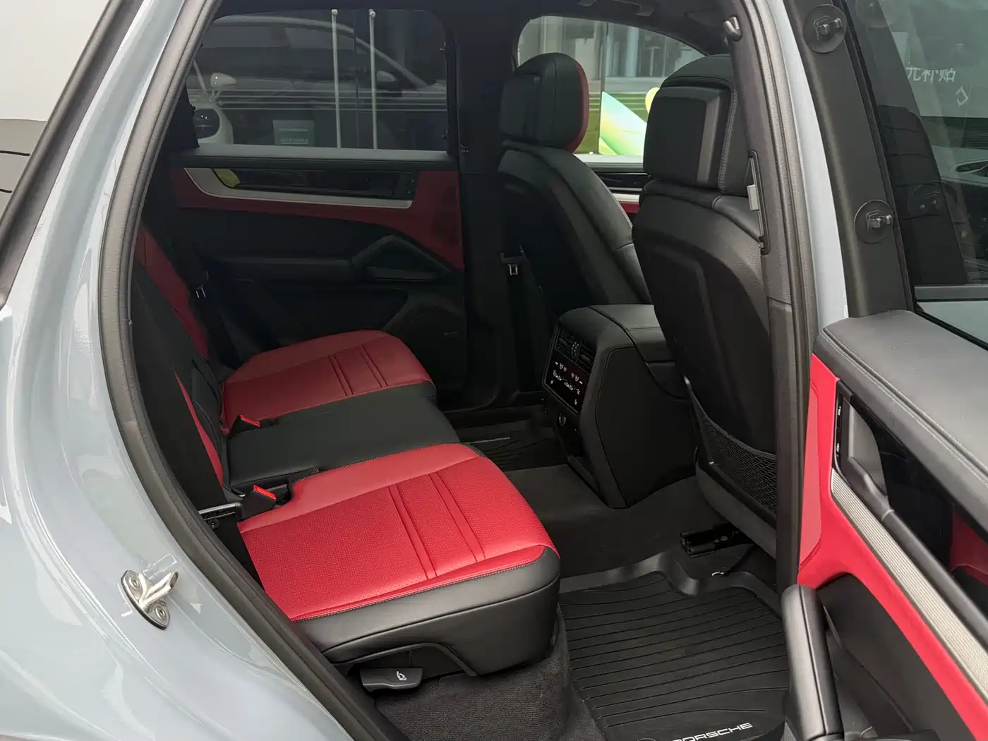 Porsche Cayenne 2025 Cayenne 3.0T Dream Chaser Edition фото 11