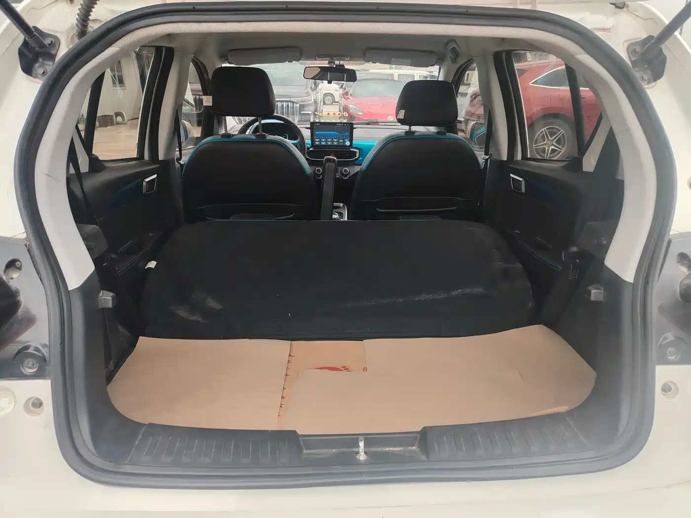 BAIC NEW ENERGY EC3