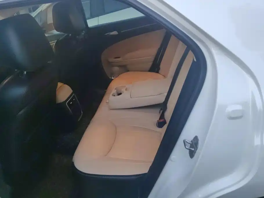 Chrysler 300C (Import) 2017 2014 3.0L Excellence Edition