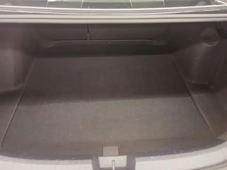 Volkswagen Sagitar 2023 300TSI DSG Surpassing Edition фото 4