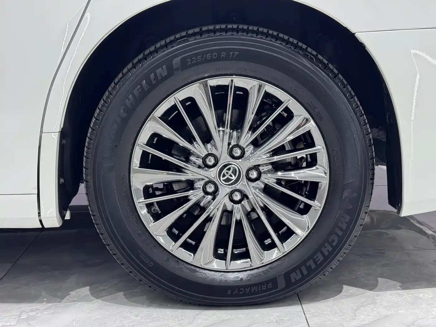 Toyota Alphard 2021 Hybrid 2.5L Premium фото 8