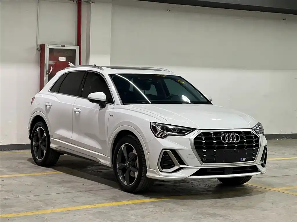 Audi Q3 2022 35 TFSI Fashion Dynamic фото 3