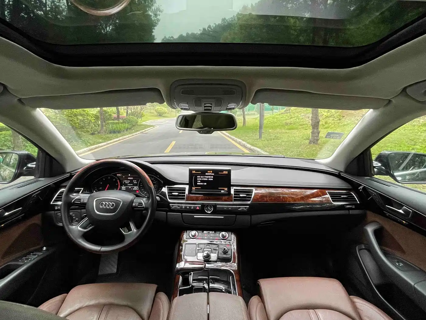 Audi A8 2013 A8L 30 FSI Comfort фото 16
