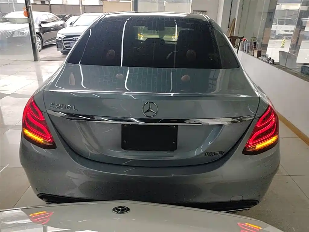 Mercedes-Benz C-Class 2015 Facelift C 200 L Sport фото 6