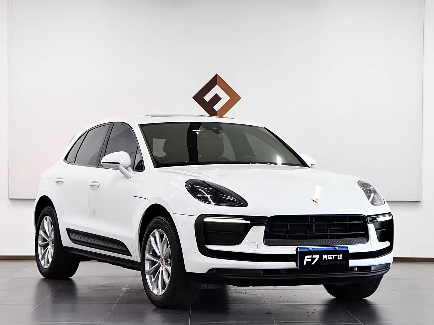 Porsche Macan 2023 Macan 2.0T фото 3