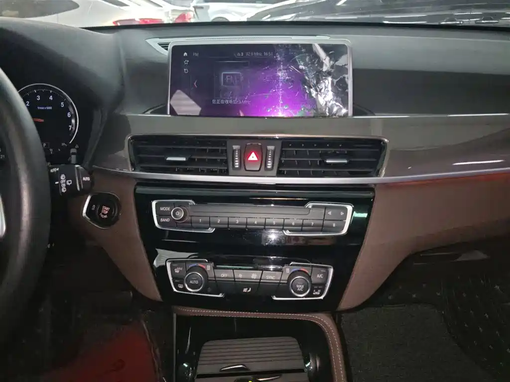 BMW X1 2019 xDrive20Li Premium Model фото 6