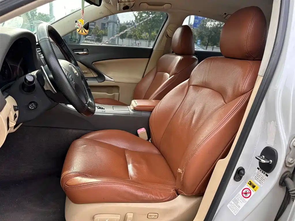 Lexus IS 2009 300 Luxury Edition фото 7