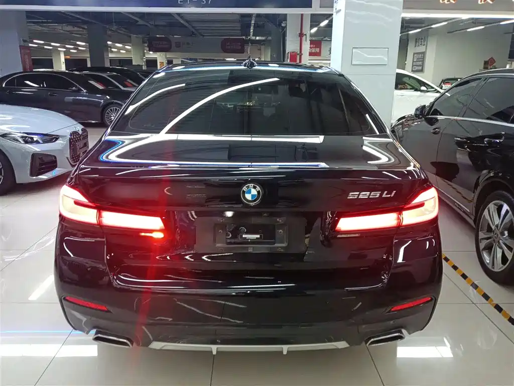 BMW 5 Series 2022 Model Second Facelift 525Li M Sport Package фото 4