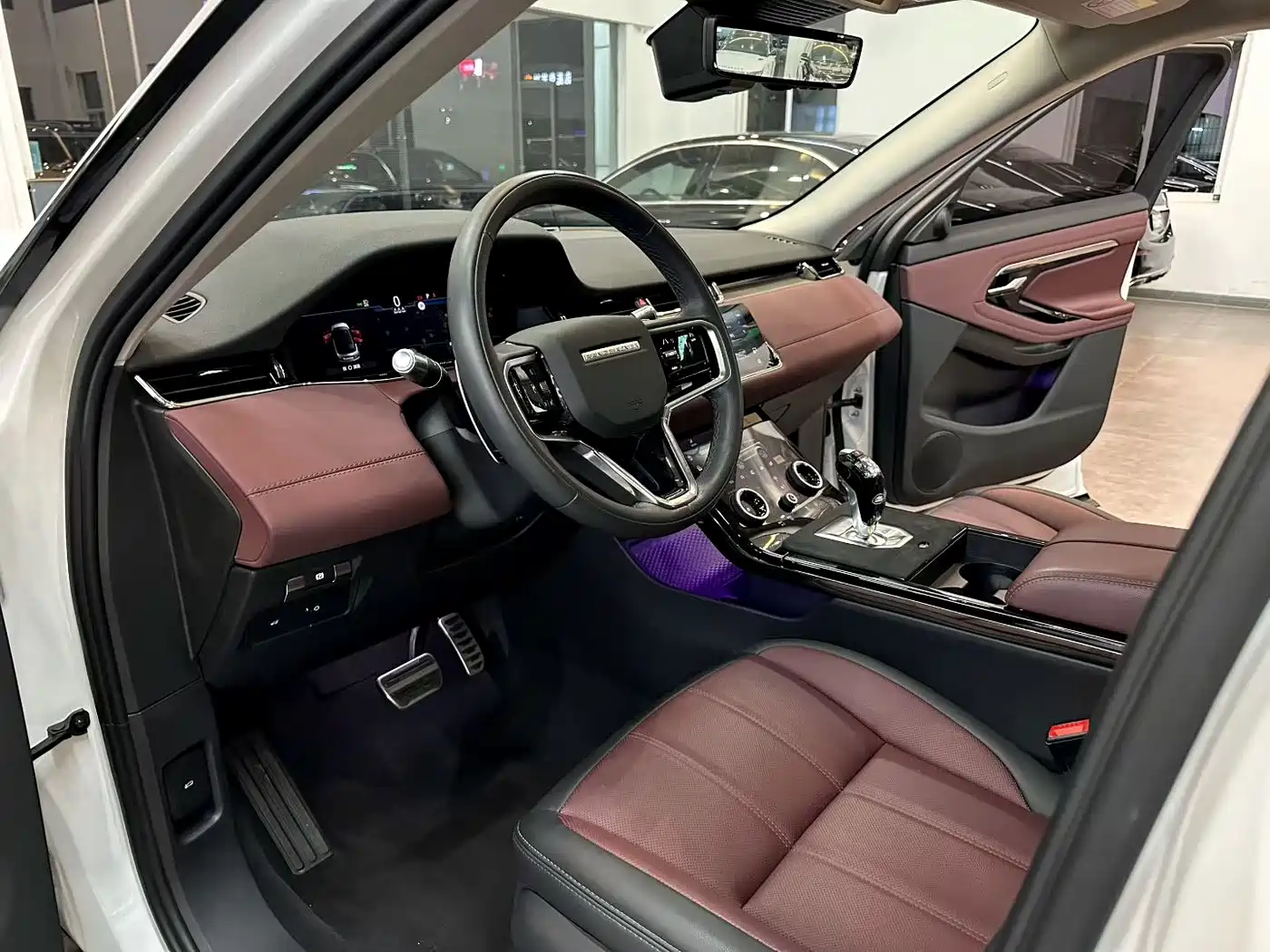 Land Rover Range Rover Evoque 2022 Facelift Range Rover Evoque L 249PS R-Dynamic Luxury фото 8