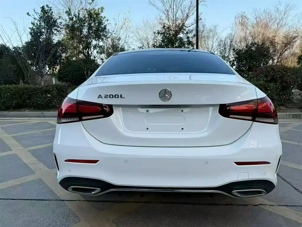 Mercedes-Benz A-Class 2021 A 200 L Sport Sedan Fashion Edition фото 17