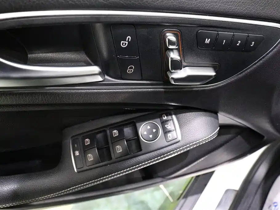 Mercedes-Benz GLA 2018 GLA 220 4MATIC Sport фото 18