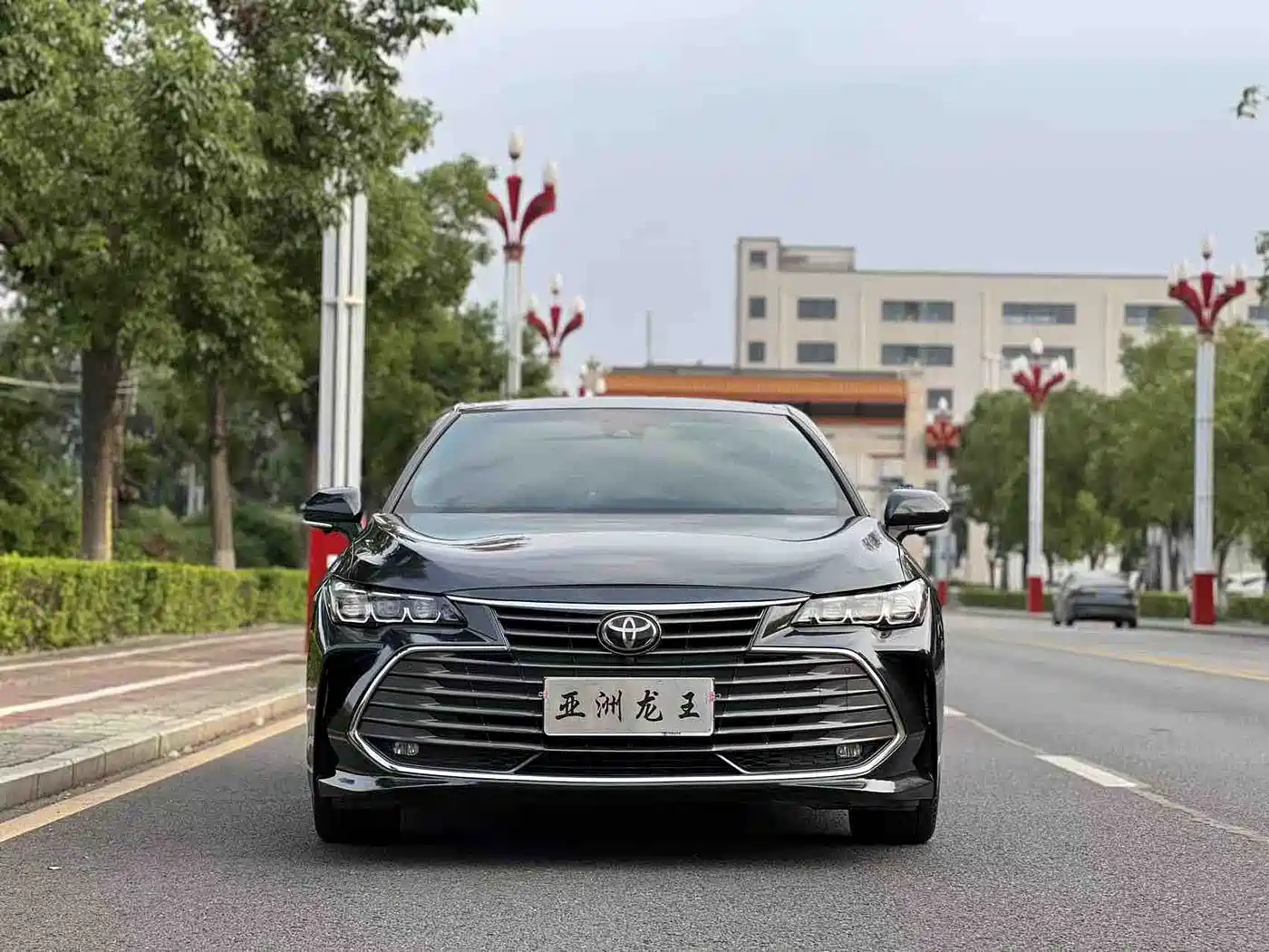 Toyota Avalon 2019 2.5L Touring Premium (China V) фото 2