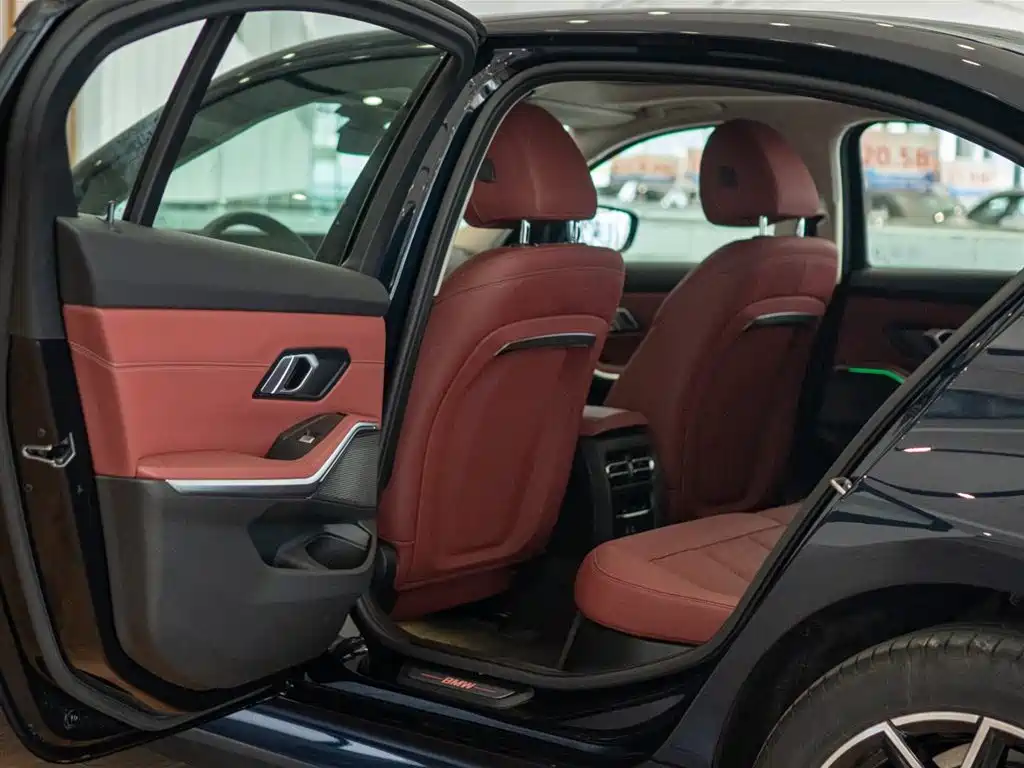 BMW i3 2025 eDrive 40 L Shadow Night Package фото 17