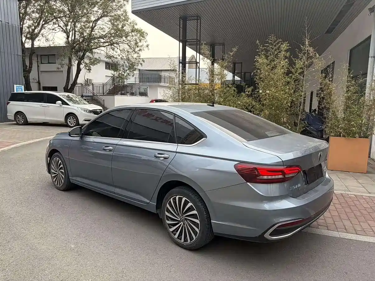 Volkswagen Lavida 2023 Model 280TSI DSG Eternal Edition фото 7