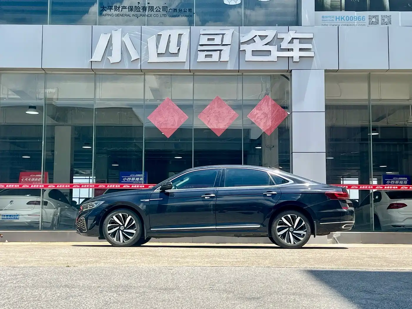 Volkswagen Passat 2022 330TSI Starlight Luxury Edition фото 3