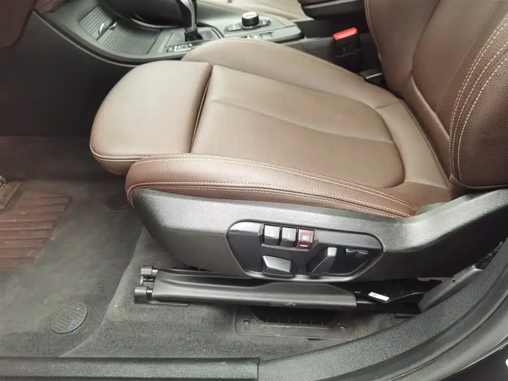BMW X1 2020 sDrive20Li Fashion Model фото 20