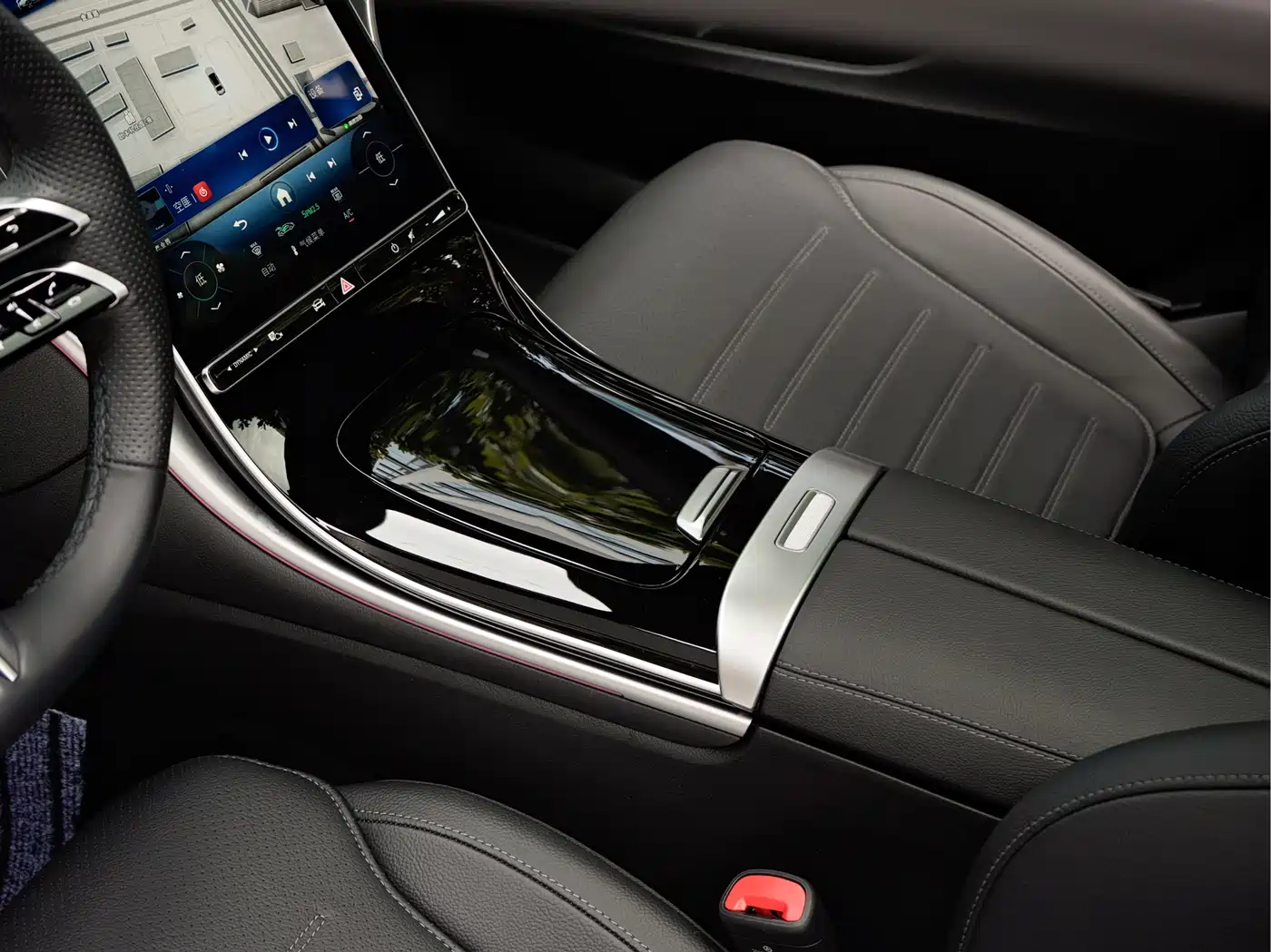 Mercedes-Benz C-Class 2025 C 260 L Night Sport Edition фото 18