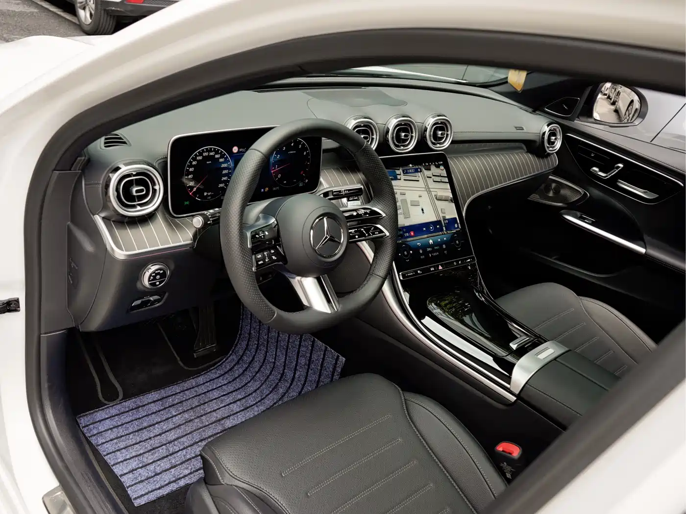 Mercedes-Benz C-Class 2025 C 260 L Night Sport Edition фото 11