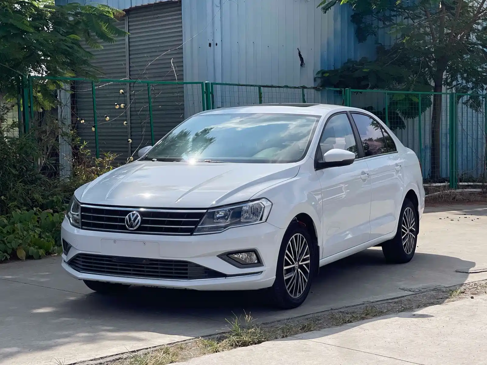 Фото 1 - Volkswagen Jetta