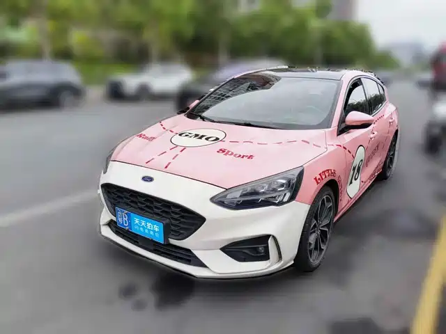 Ford Focus 2021 Hatchback EcoBoost 180 Automatic ST Line — фото 1