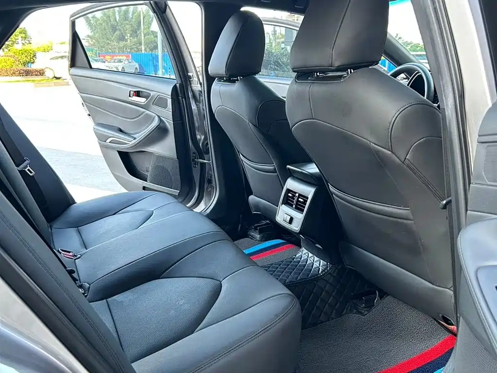 Toyota Avalon 2019 2.0L Progressive Edition (China VI) фото 9