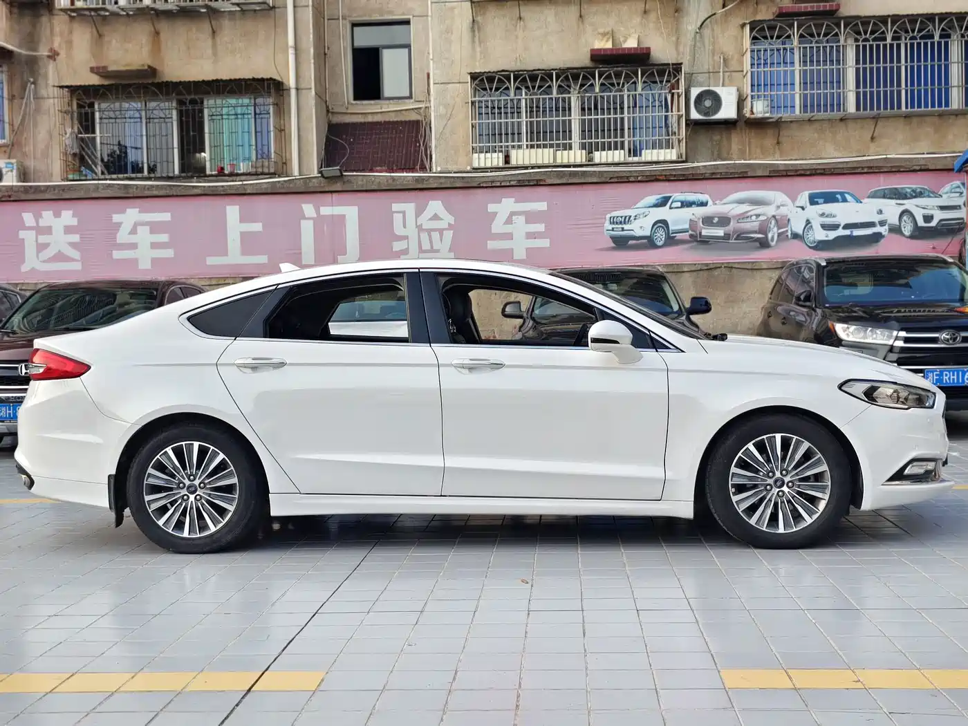 Фото 4 - Ford Mondeo