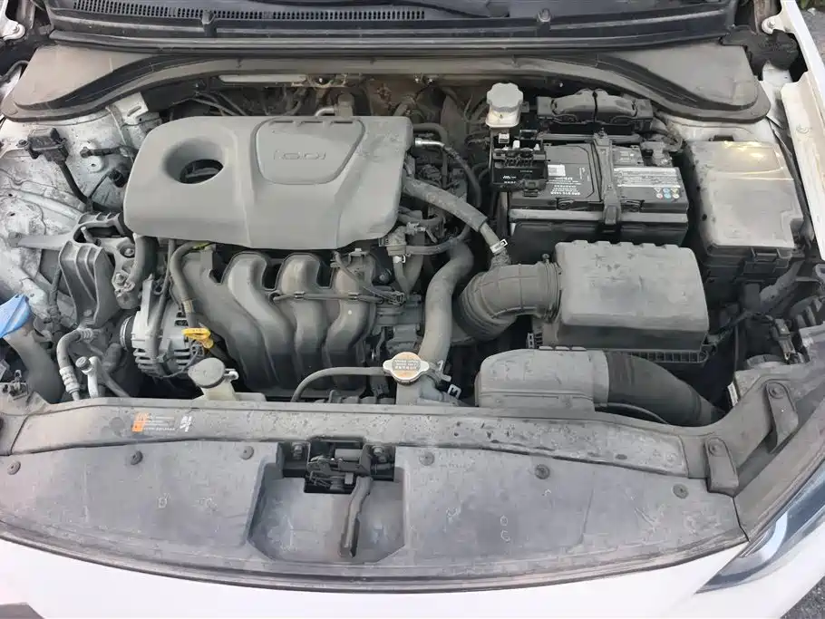 Hyundai Elantra 2016 Model 1.6L Automatic Smart Elite фото 10
