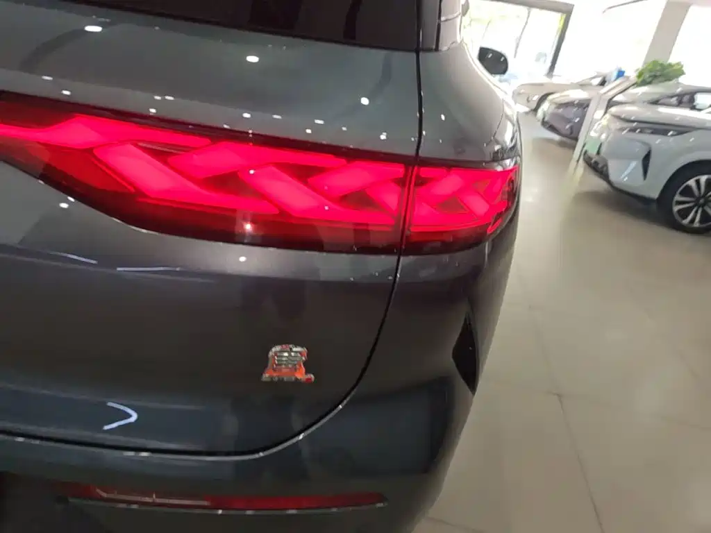 BYD Tang L 2025 2025 DM 175KM Drone Player Edition