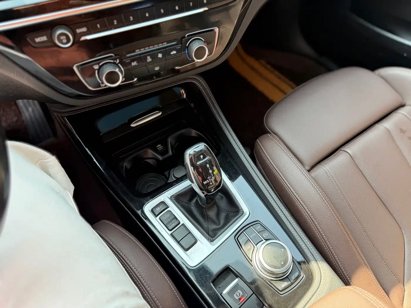 BMW 1 Series 2023 125i M Sport Shadow Edition фото 18