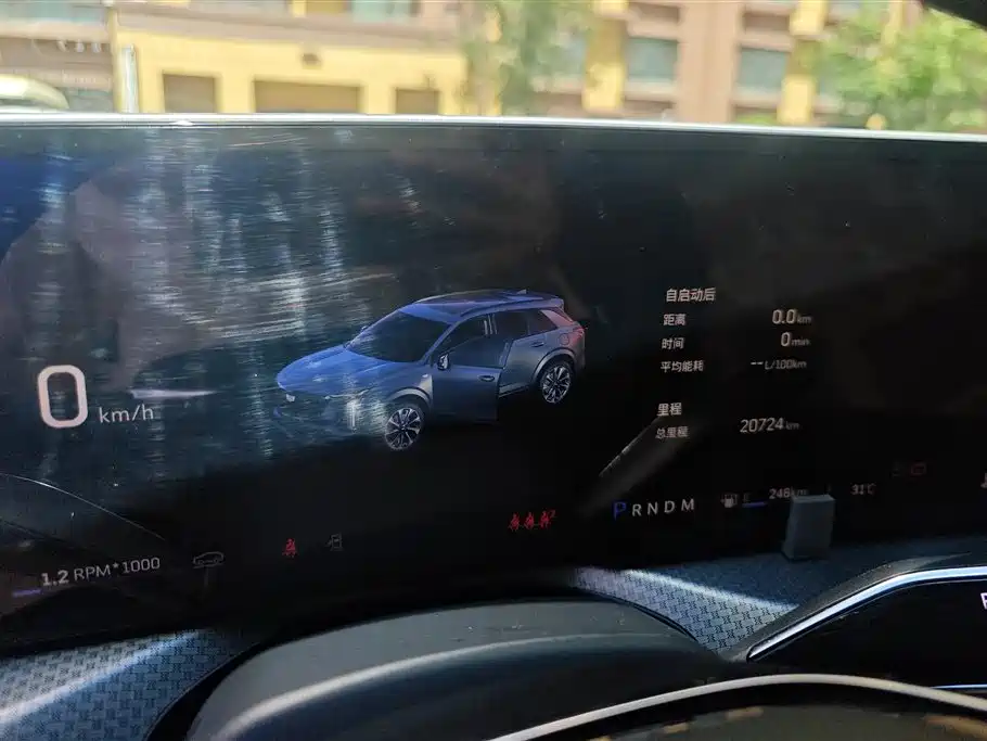 Cadillac XT5 2025 2.0T Luxury фото 14
