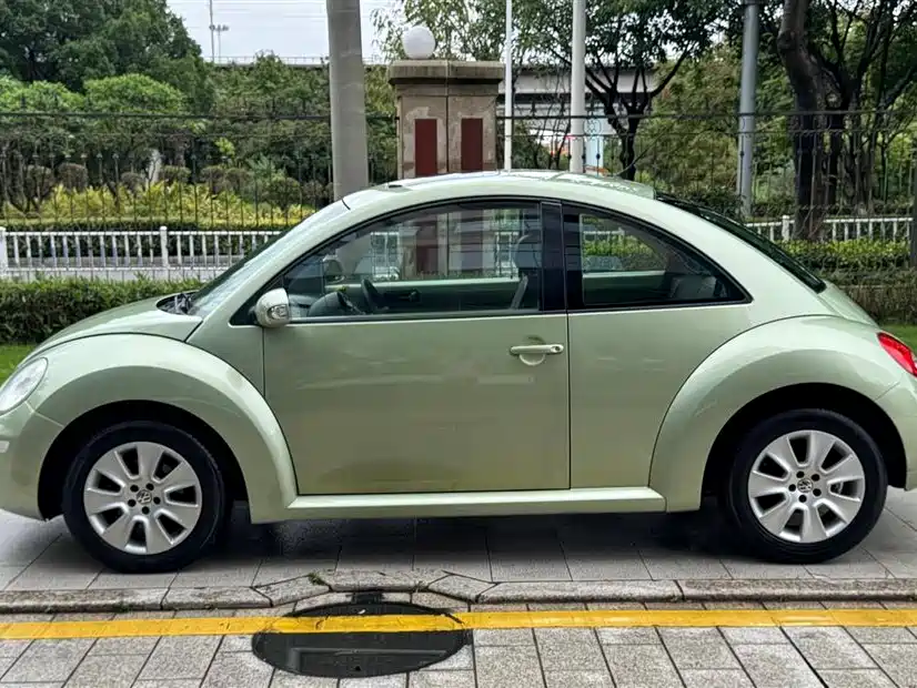 Volkswagen Beetle 2008 2.0 AT Standard фото 7