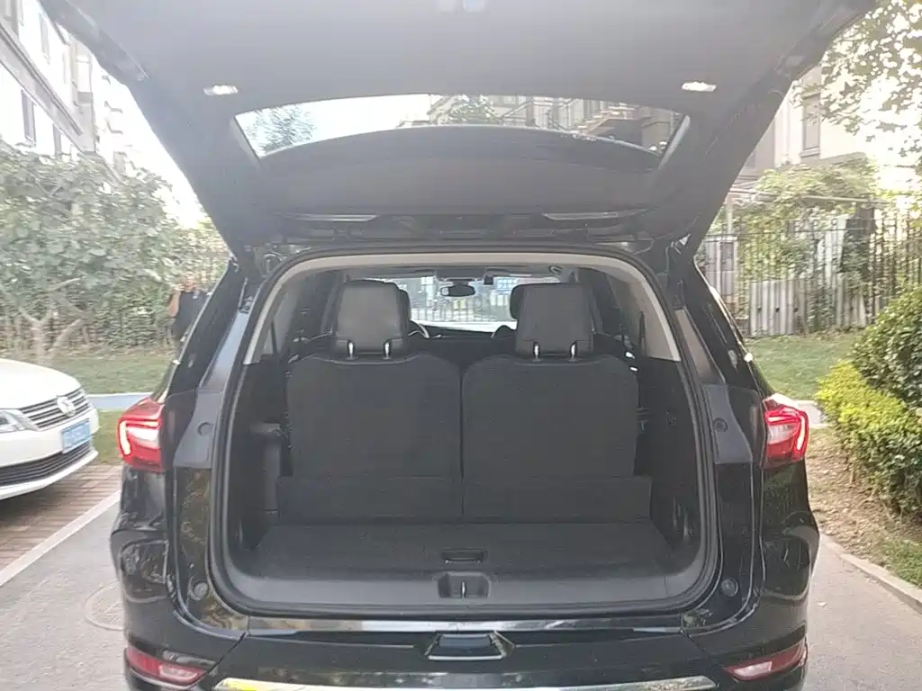 Photo 19 - Buick Enclave