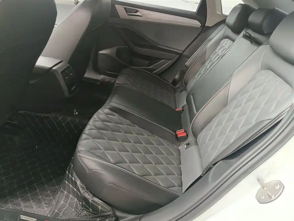 Volkswagen Sagitar 2023 300TSI DSG Surpassing Edition фото 17