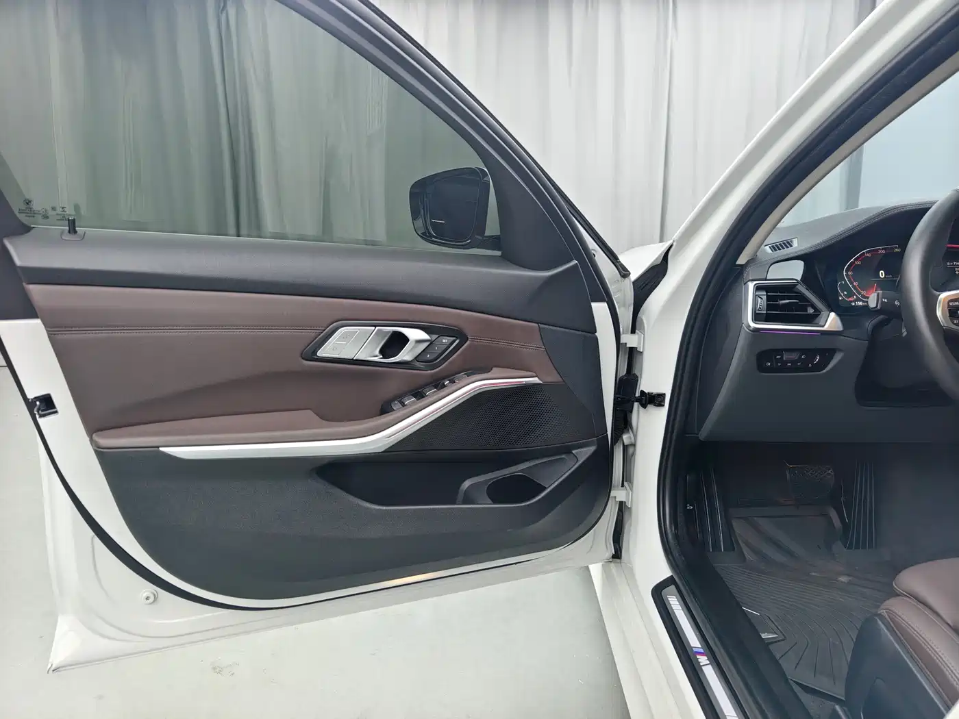 BMW 3 Series 2020 325i M Sport Black Night Package фото 7