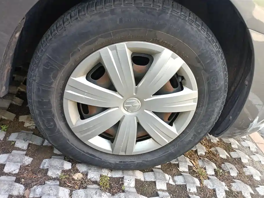 Volkswagen Jetta 2015 Value Edition 1.6L Automatic Fashion фото 6