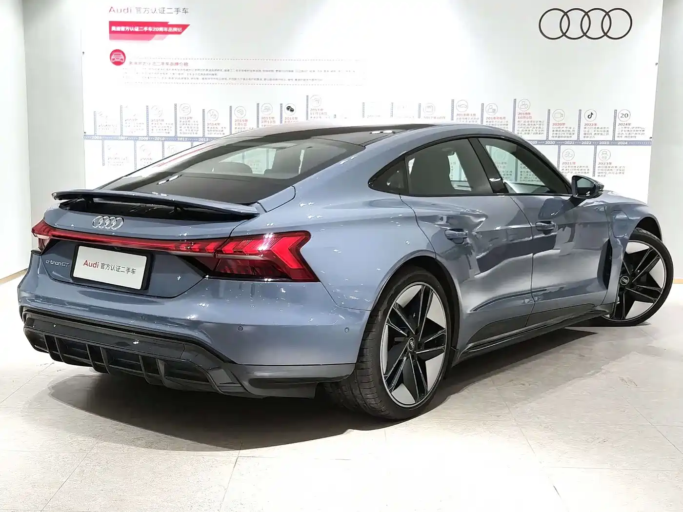Audi e-tron GT 2023 Base Model фото 4