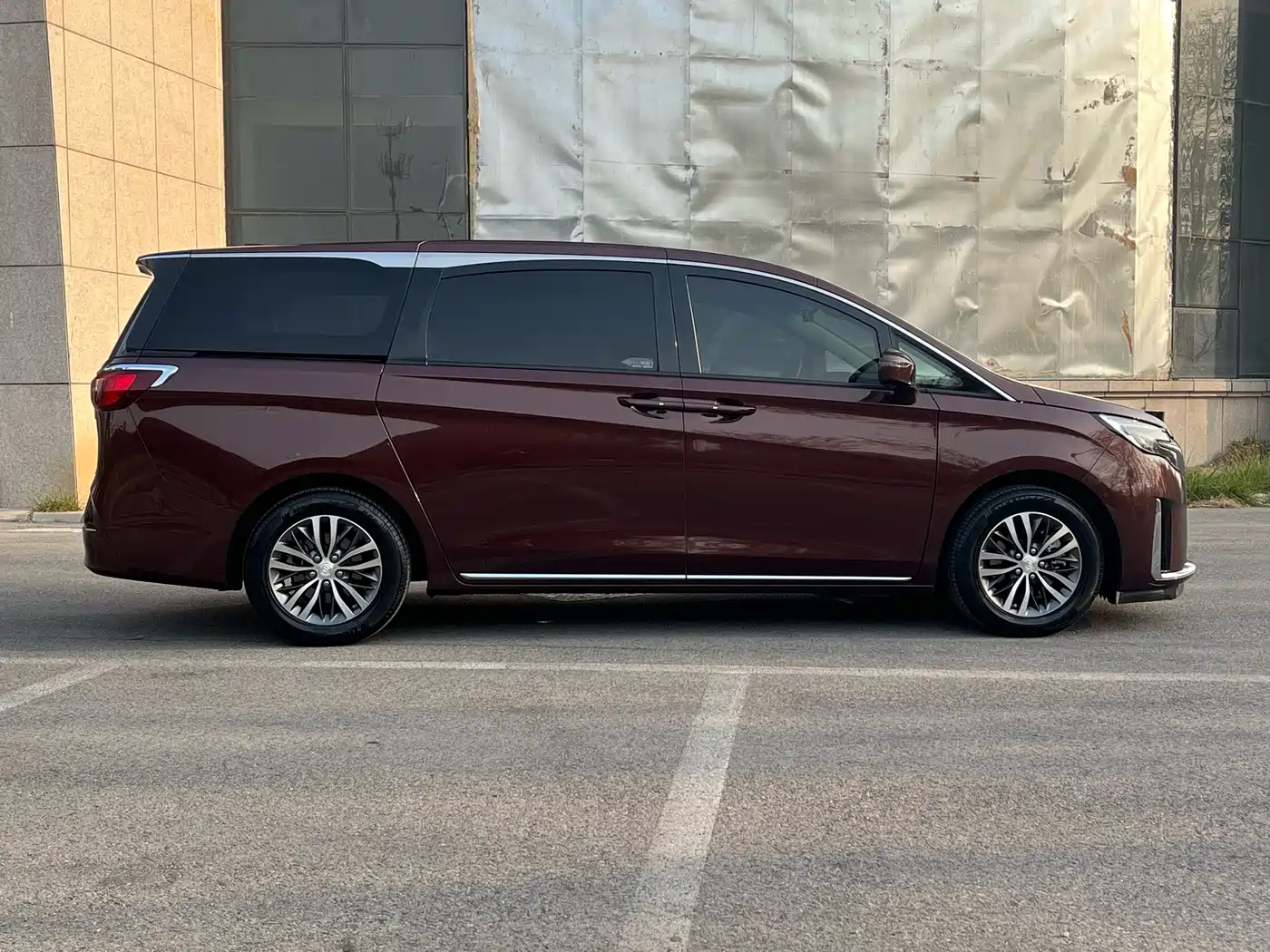 Buick GL8 2023 ES Landmaster Exclusive фото 7