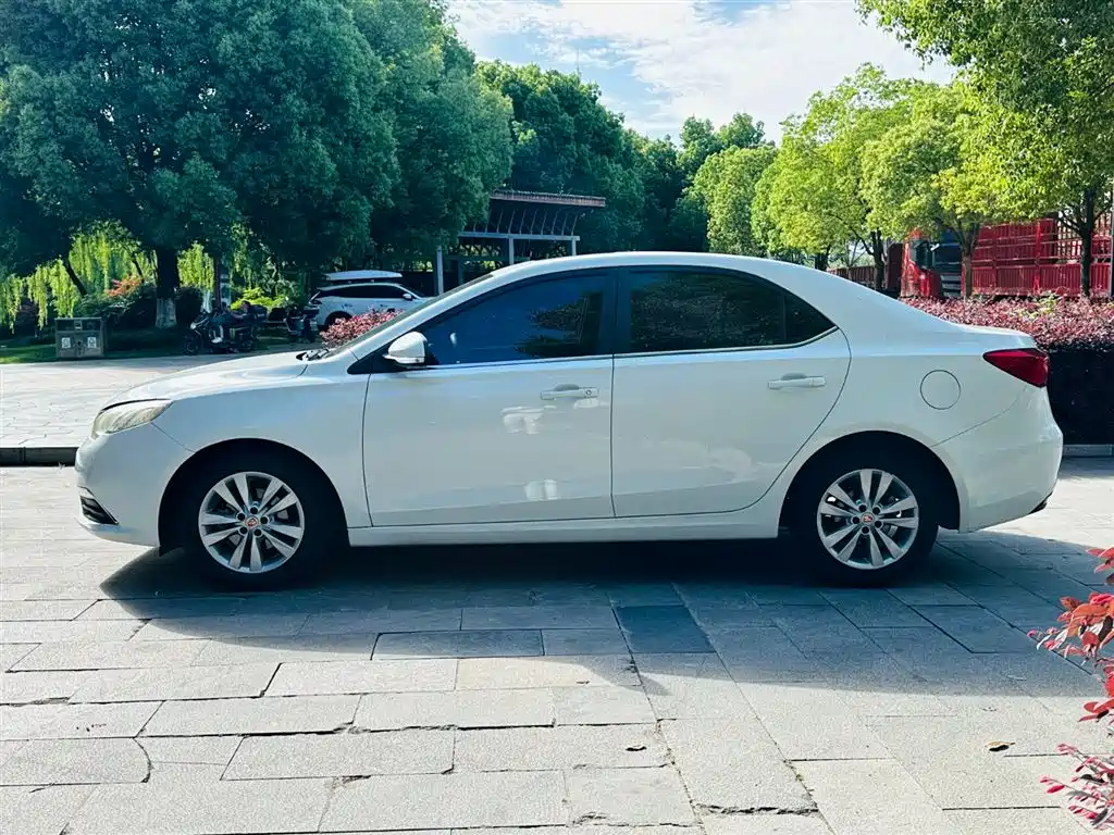 Roewe 360 2016 2015 1.5L Automatic Luxury
