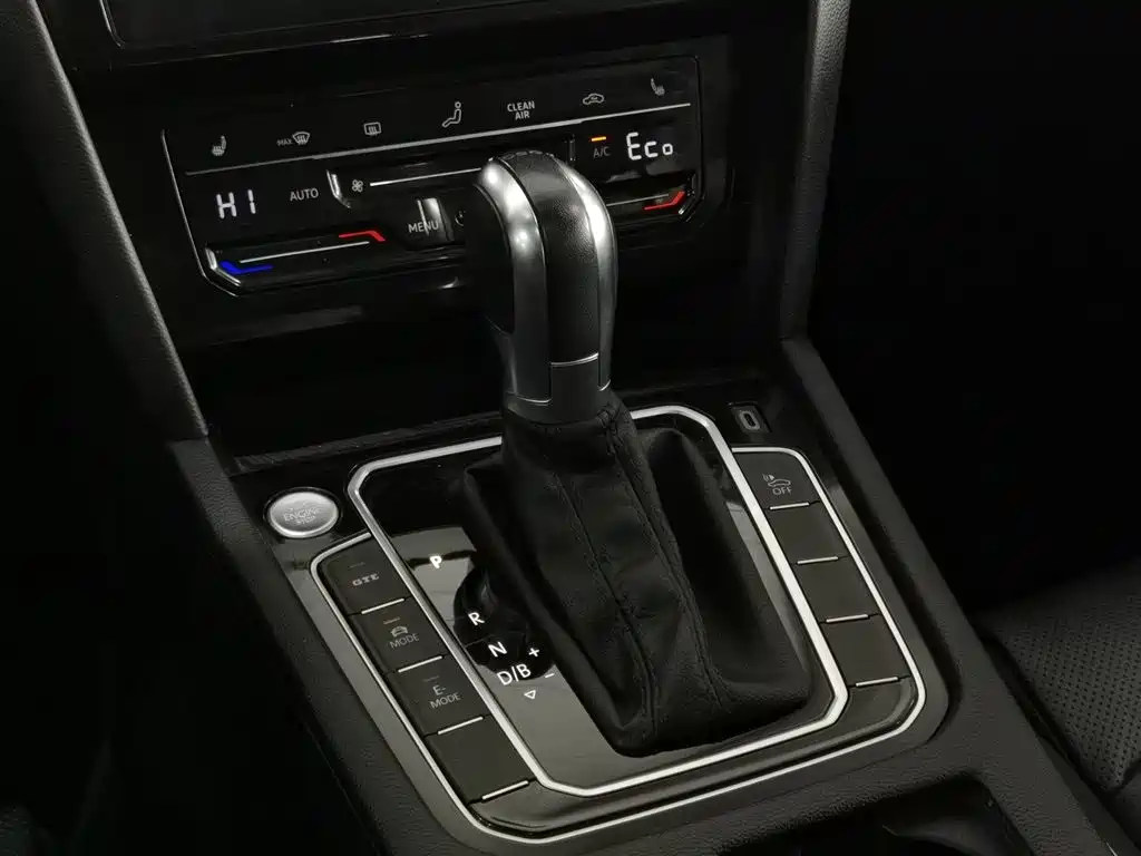 Volkswagen Magotan GTE Plug-in Hybrid 2022 GTE Luxury фото 13