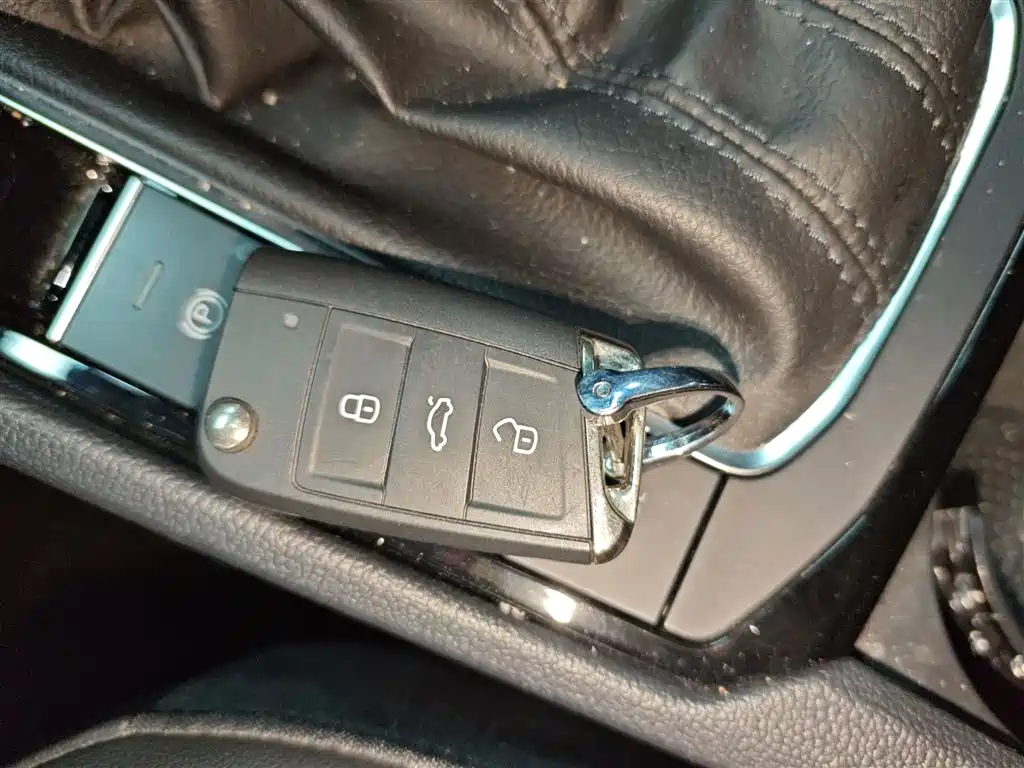 Volkswagen Sagitar 2021 280TSI DSG Comfort Smart Connect Edition фото 9