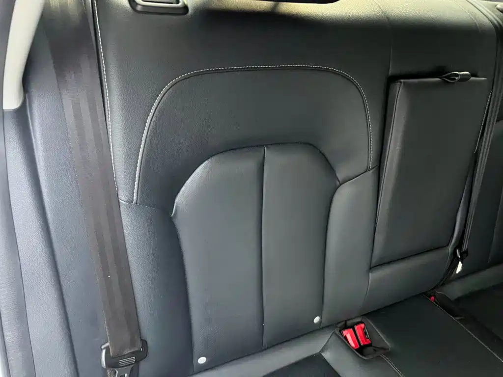 Roewe i6 2021 2020 PLUS 1.6L CVT 4G Connected Glory Holographic Edition