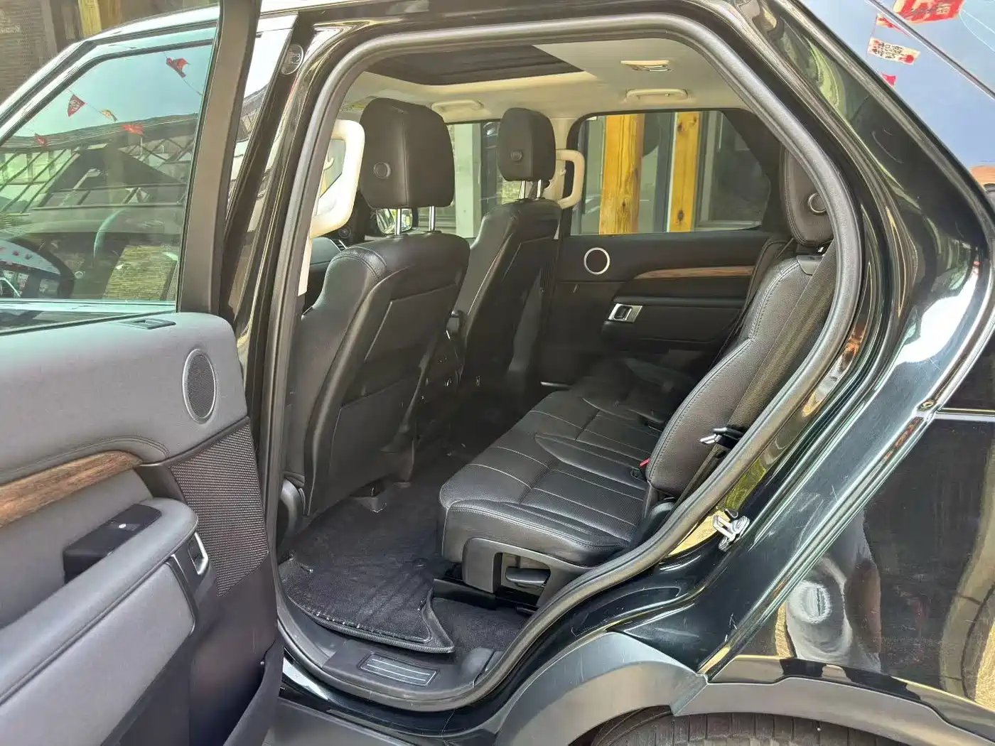 Land Rover Discovery 2017 3.0 SC V6 HSE фото 5