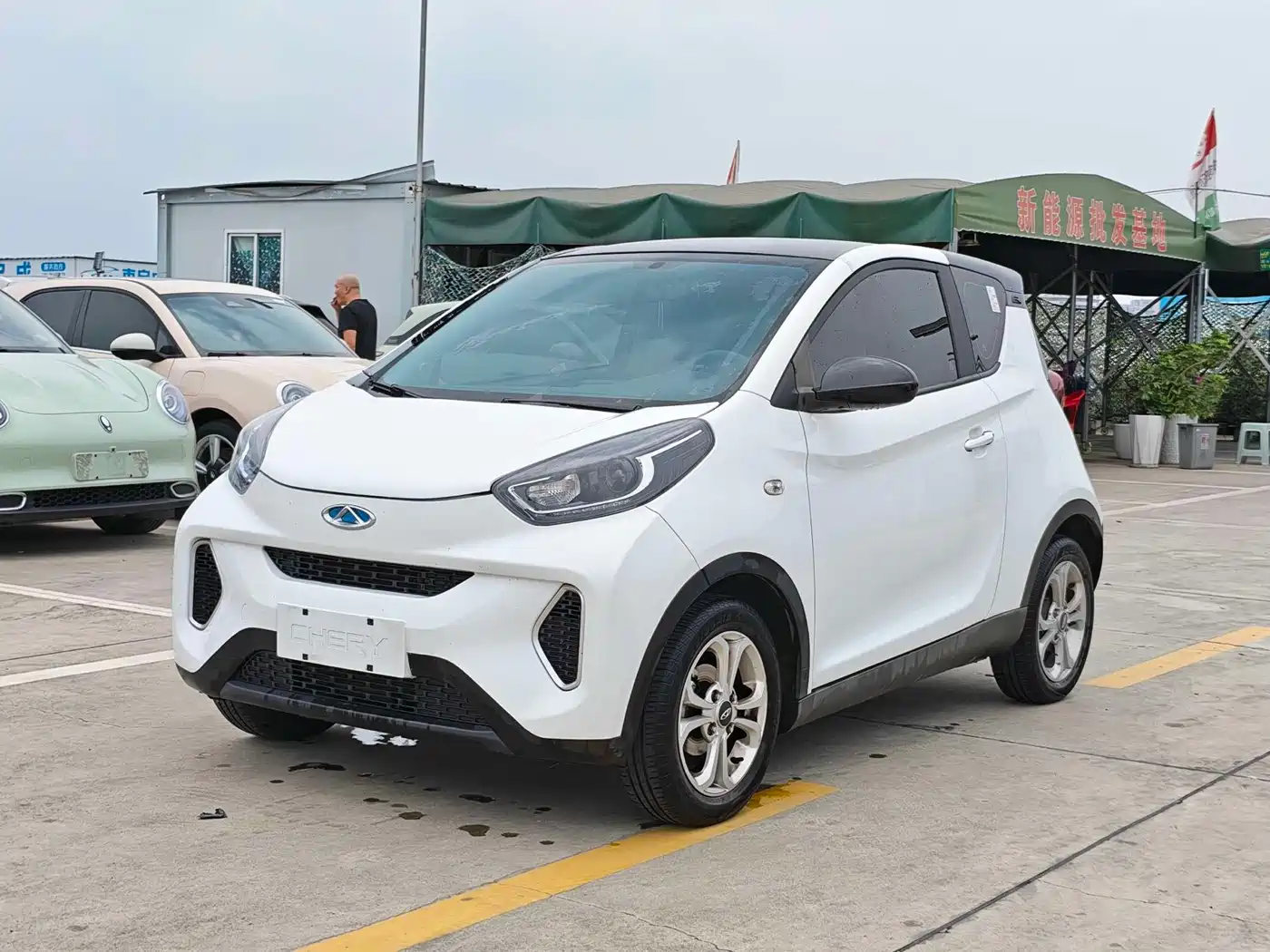 QQ New Energy Little Ant 2021 200K Fans Edition Talent Version (LFP Battery 301km)