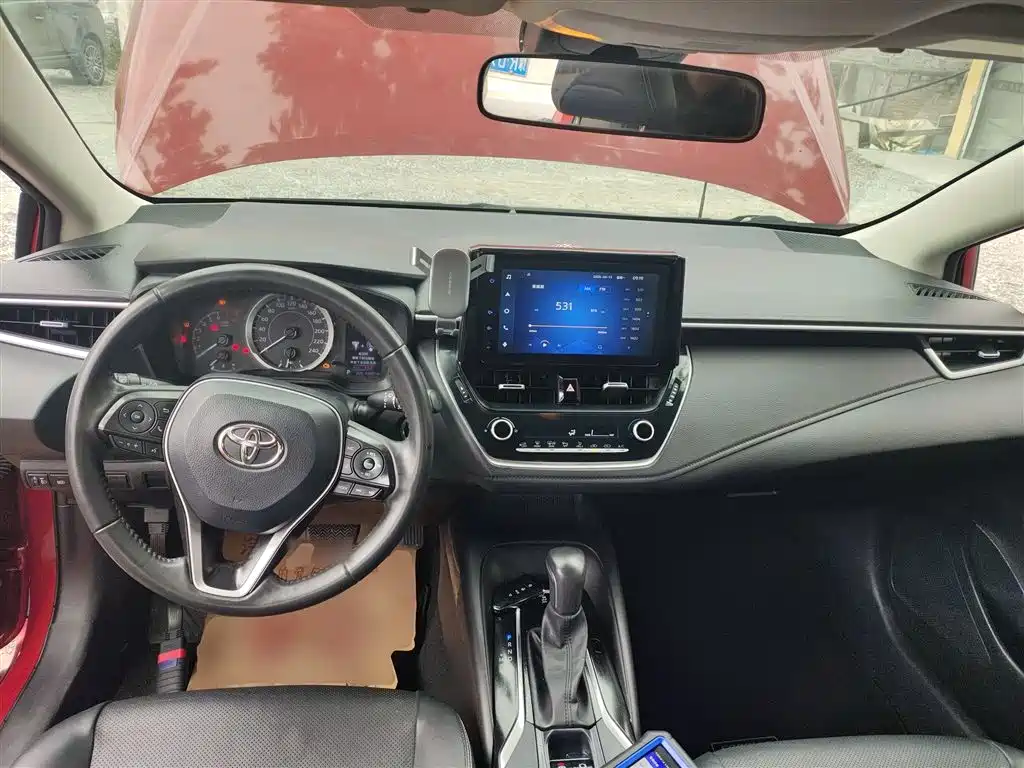 Toyota Corolla 2021 1.2T S-CVT Luxury Edition фото 10