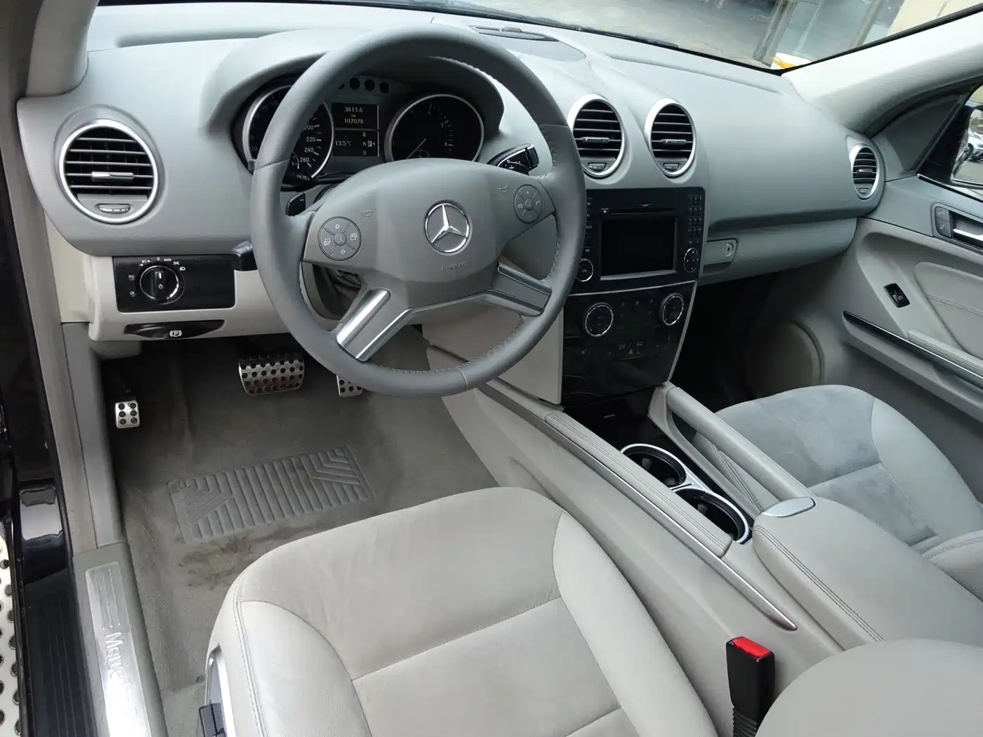 Mercedes-Benz M-Class 2010 ML 300 4MATIC фото 14