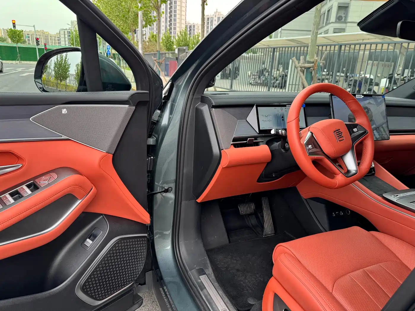 BYD Tang L 2025 DM 175KM Drone Player Edition фото 8